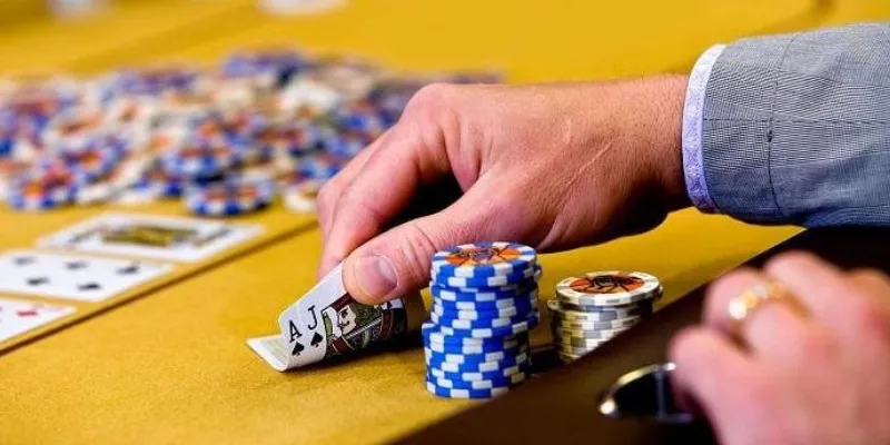Game Xì tố ManClub – Cuộc chiến kịch tính và chiến thuật 4 Nắm thêm nhiều mẹo chơi giúp nâng cao cơ hội đổi đời